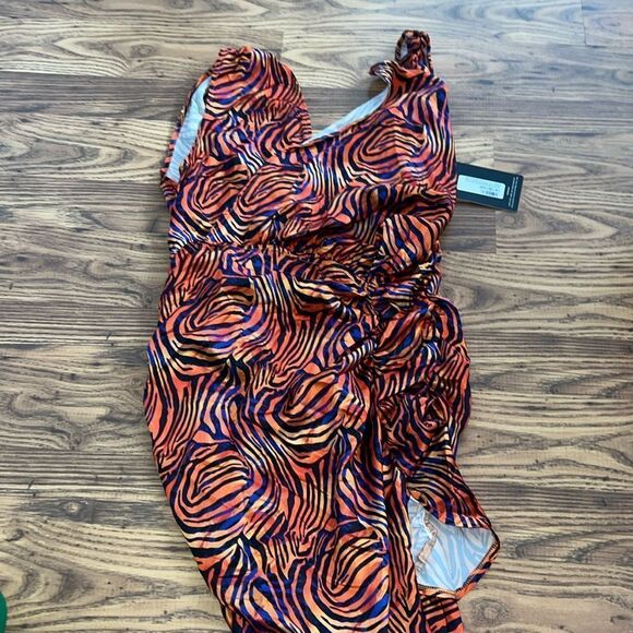 Prettylittlethings dress - Picture 1 of 2